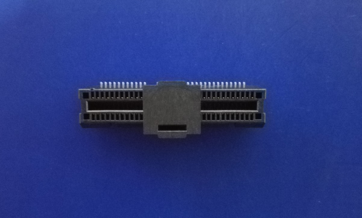 EAST-06401X18K1AX PCIE 64P（X4）SMT帶接地片