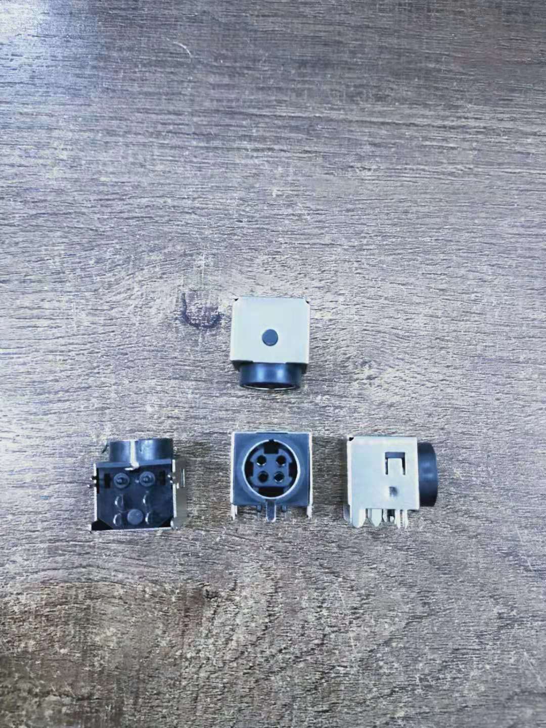 EAST-411R2-1X MINI DIN 4P接口