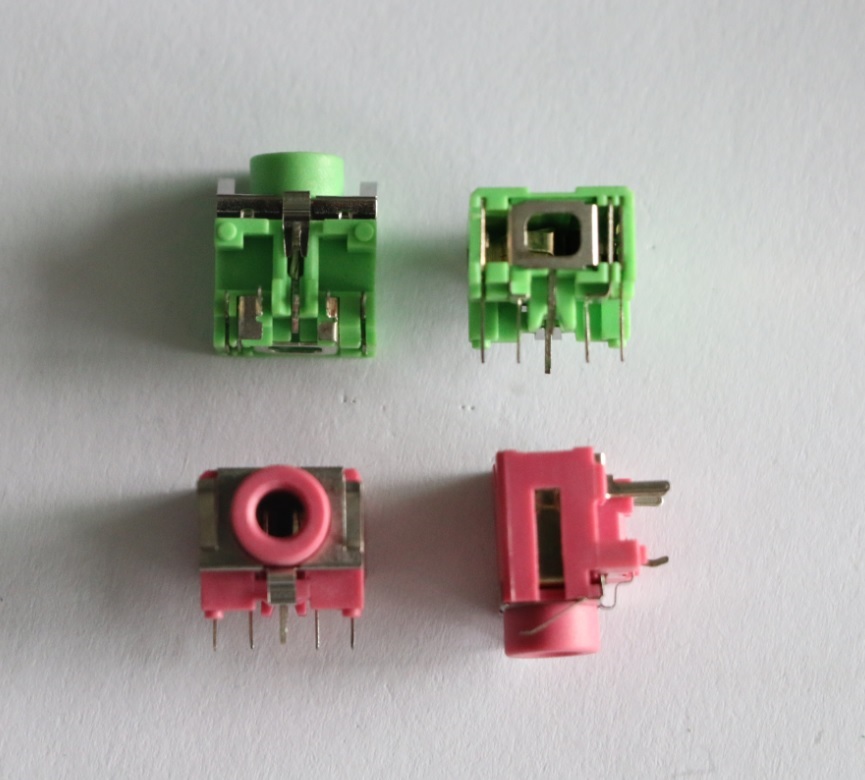 EAST-D3088-X PHONE JACK中心高6.5H前雙彈片