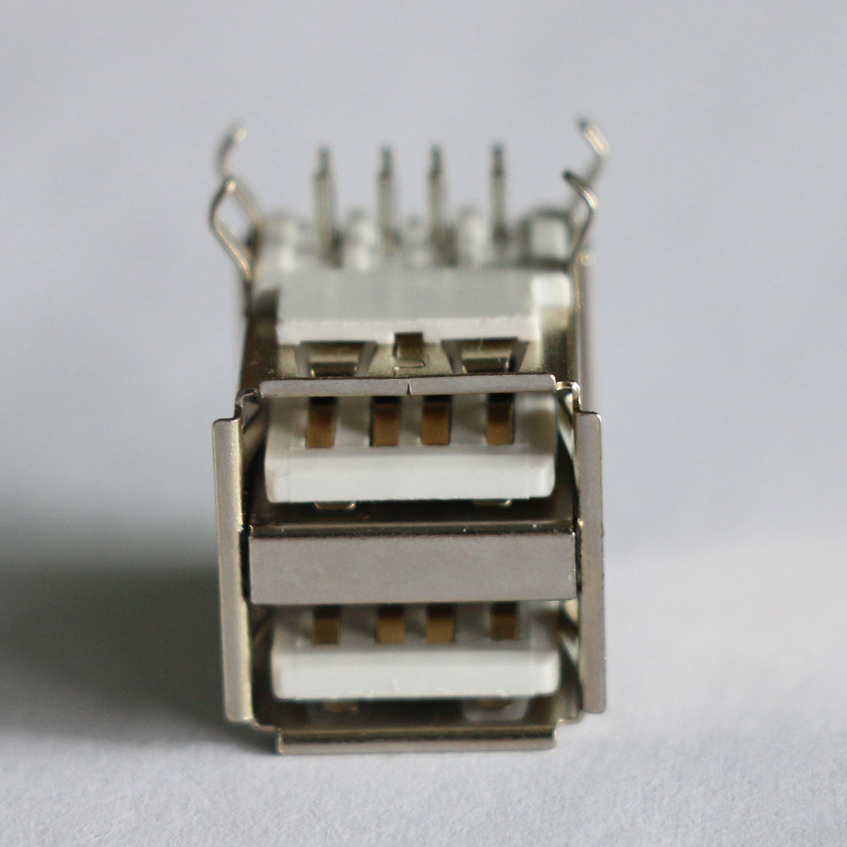 EAST-USB221X102X USB 2.0 AF 90度17.0雙層彎腳小卷邊無彈片半包