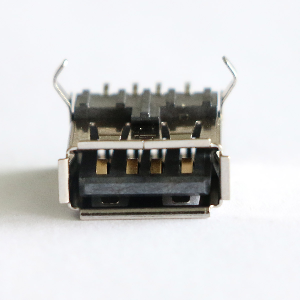 USB 2.0 AF無后蓋彎腳有邊內(nèi)彈鐵殼T型SMT