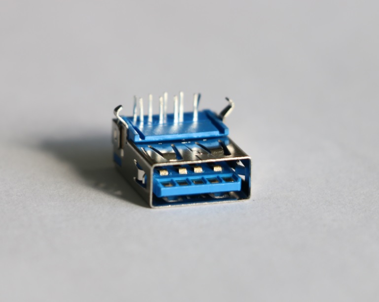 EAST-USB3D22S-1BBER USB 3.0 AF90度單層無(wú)卷邊外殼彎腳DIP