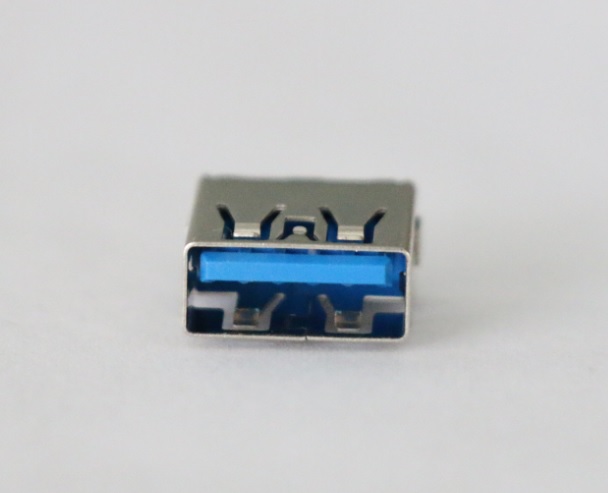 USB 3.0 AF90度無(wú)墊高H5.76mm 無(wú)卷邊 DIP