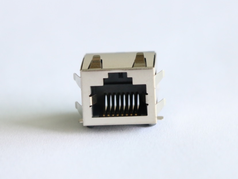 EAST-56A-31880021101 RJ45 90度有彈無燈開口向上